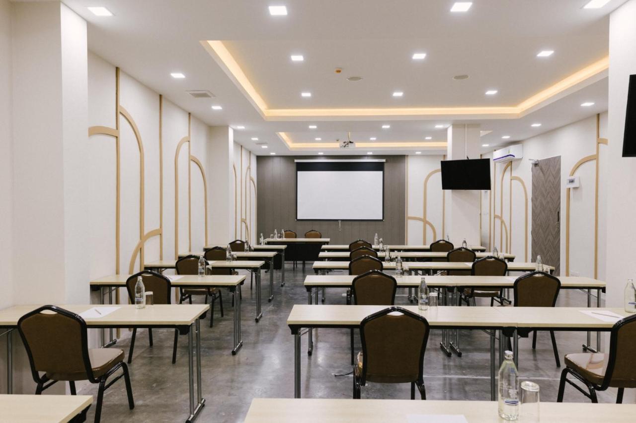 Nappiness Hotel - Sha Extraplus Bangkok Exterior photo