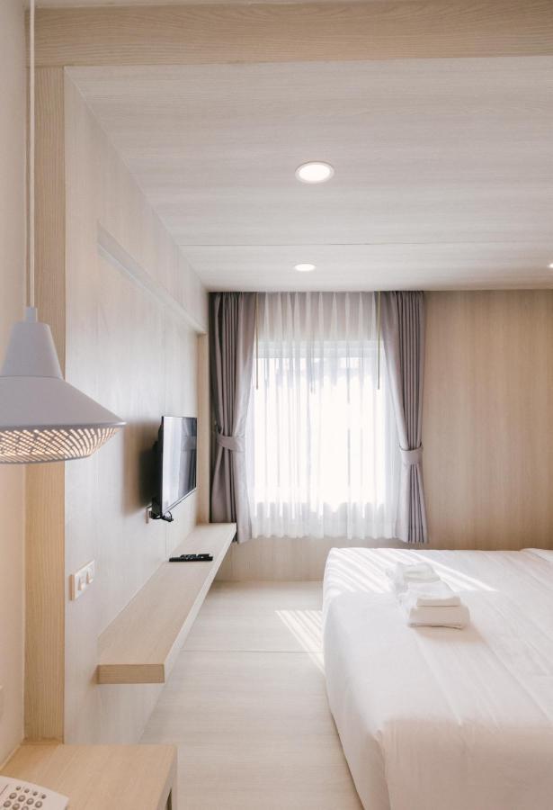 Nappiness Hotel - Sha Extraplus Bangkok Exterior photo